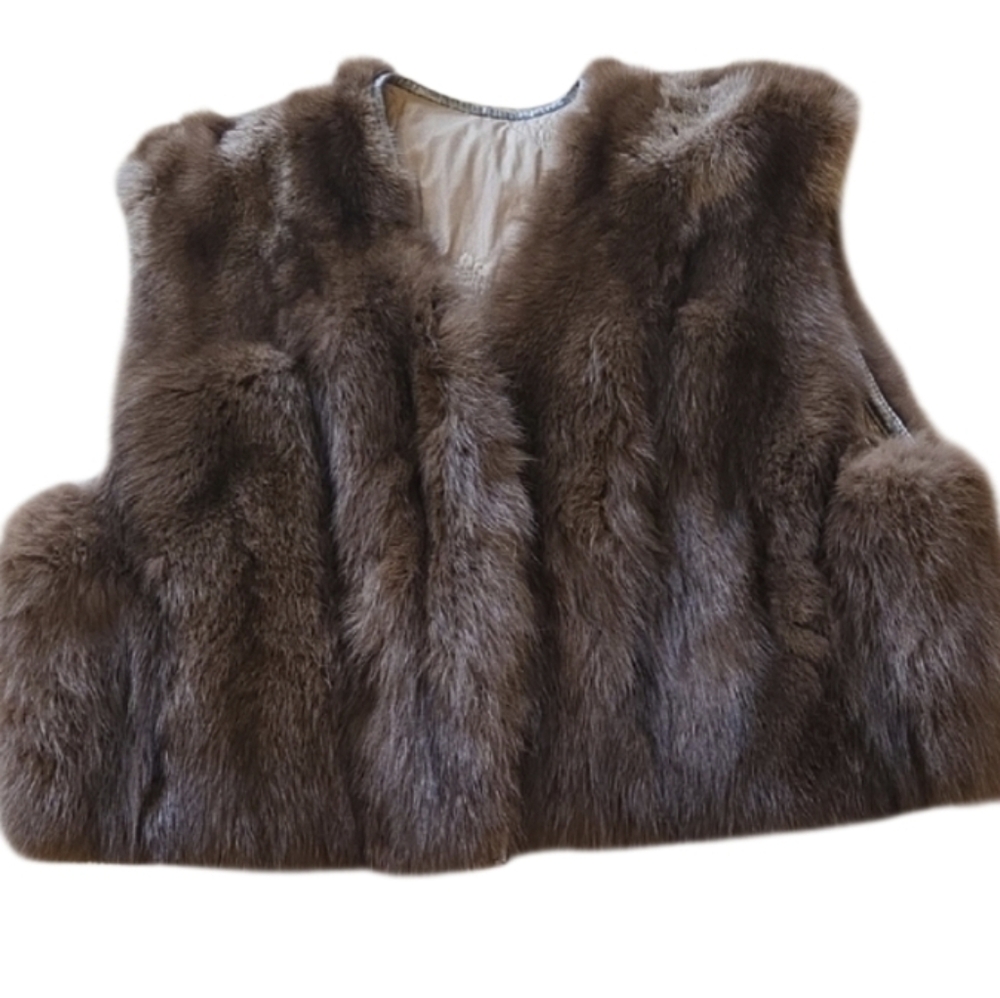 Luxurious Vintage Brown Mink Vest - Picture 9 of 10
